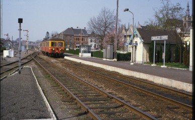 Courcelles-Centre - TH 84-4750.jpg